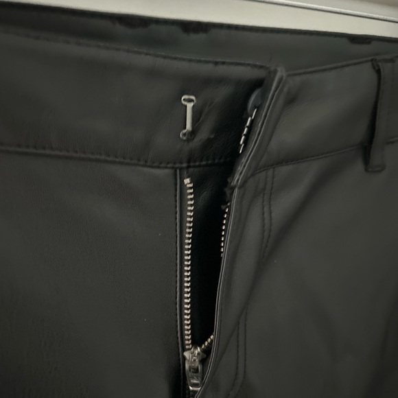 NWOT Free People Love Language Low Rise Vegan Leather Pant. Black. Size: 6 - Picture 9 of 11